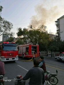 消防车爆料视频,紧急救援瞬间，揭秘火灾现场惊心动魄一幕  第2张