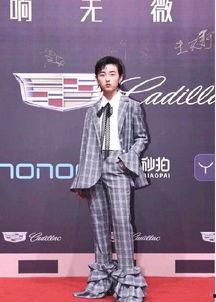 娱乐圈爆料关晓彤性格,娱乐圈中的阳光少女,率真直爽的个性魅力 第1张 娱乐圈爆料关晓彤性格,娱乐圈中的阳光少女,率真直爽的个性魅力 第1张